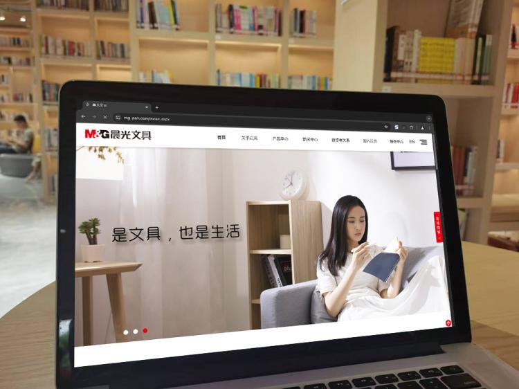 手工羽毛扇網(wǎng)站如何憑借傳統(tǒng)工藝傳承擴(kuò)大流量？同行都是怎么做的？