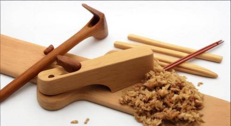 手工羽毛扇網(wǎng)站如何憑借傳統(tǒng)工藝傳承擴大流量？同行都是怎么做的？